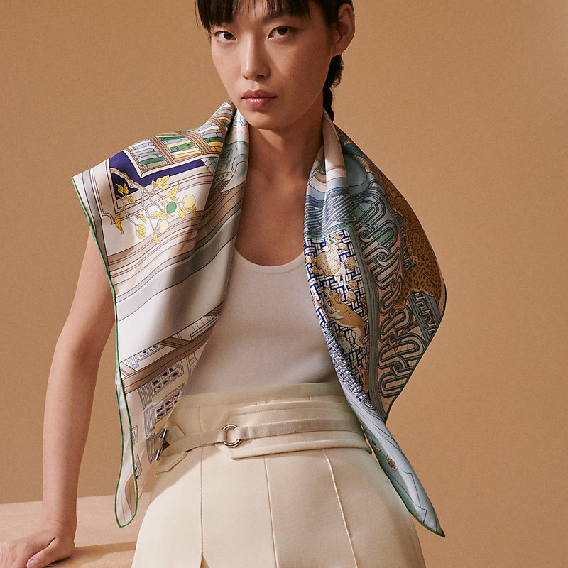 【エレガントに】HERMES Carre 90 Mystere au 24 Mystere au 24 — Jonathan Burton